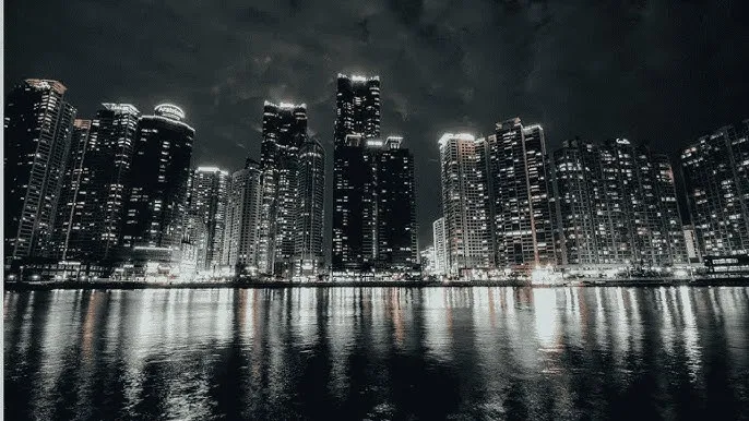 蘑菇视 - 城市之光：霓虹背后的人间烟火